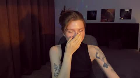 Snapshot of mollydangerous chatting on 12-22-24, 02:49 Taisha online show from 12-22-24, 02:49