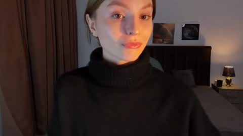 Snapshot of mollydangerous chatting on 01-19-25, 03:32 Taisha online show from 01-19-25, 03:32