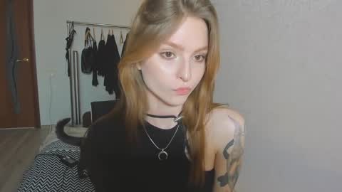 Snapshot of mollydangerous chatting on 03-07-25, 02:12 Taisha online show from 03-07-25, 02:12