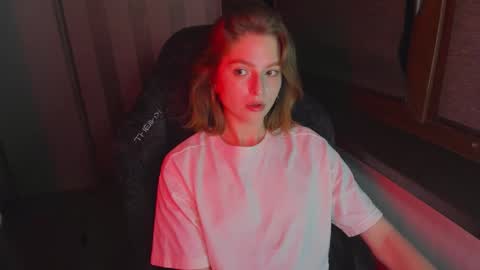 Snapshot of mollydangerous chatting on 09-28-25, 05:51 Taisha online show from 09-28-25, 05:51