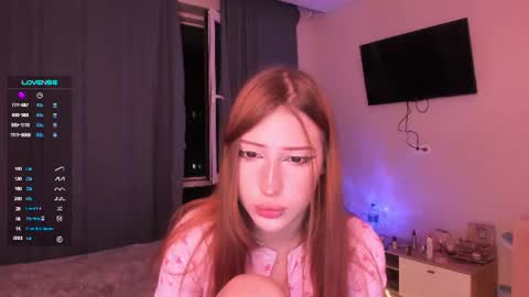 Snapshot of mollylin chatting on 08-08-26, 10:45 MollyLin online show from 08-08-26, 10:45