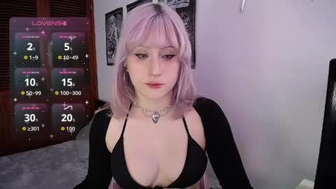 Molly  online show from 05-06-26, 04:01
