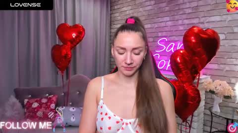 hi im Molly heregreat boobs big heart  warm pussy  online show from 02-15-25, 03:20