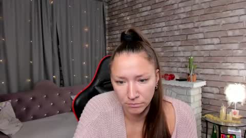 hi im Molly heregreat boobs big heart  warm pussy  online show from 05-26-26, 01:01