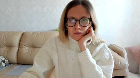 AngelMomm online show from 03-01-25, 08:13