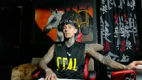 Molotov online show from 10-22-25, 03:18