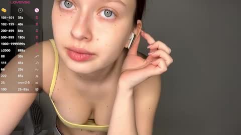 Hermina  online show from 04-21-26, 02:23