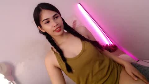 MOMIKHEM online show from 07-22-26, 06:16