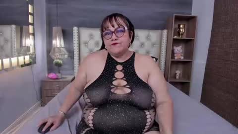 Jelitza online show from 06-25-26, 03:17