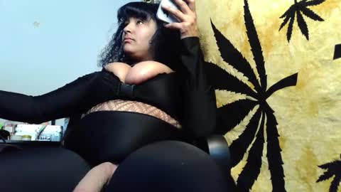 Mommy Bubbles online show from 02-23-26, 01:41