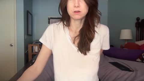 Snapshot of mommygoddessl chatting on 10-01-25, 04:13 Goddess L online show from 10-01-25, 04:13