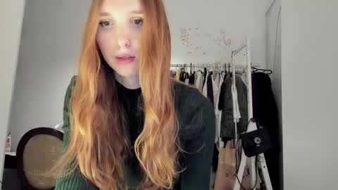 Liza online show from 11-21-25, 01:43