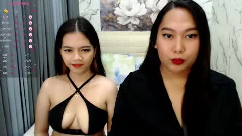 Snapshot of mommyknowsbest69 chatting on 09-21-25, 12:07 Hot Mommy Nathalie online show from 09-21-25, 12:07