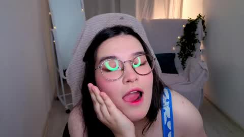 Momo online show from 06-03-26, 10:48