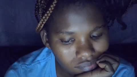 momsdoll online show from 01-10-26, 06:20