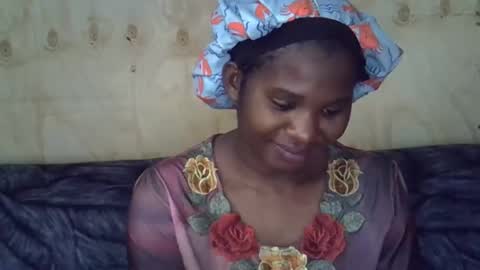 momsdoll online show from 06-04-26, 06:41