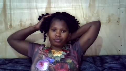 momsdoll online show from 07-01-26, 07:21