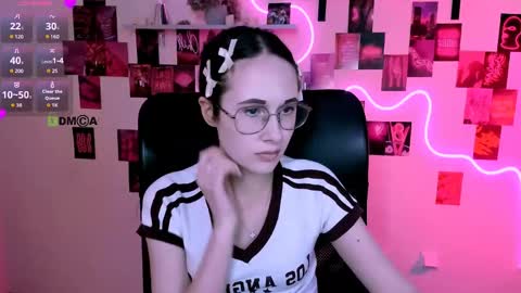 Snapshot of mona_cloud chatting on 05-09-26, 06:57 Mona online show from 05-09-26, 06:57