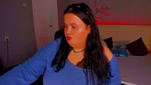 Monica online show from 11-26-25, 01:23