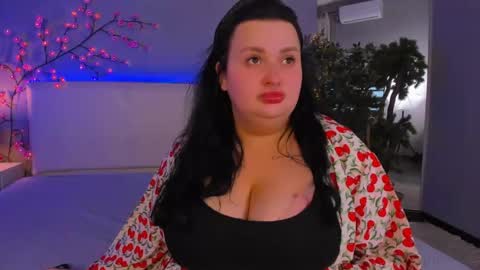 Snapshot of monasteel chatting on 05-27-26, 12:13 Monica online show from 05-27-26, 12:13