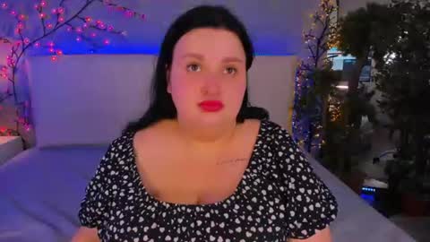 Snapshot of monasteel chatting on 06-12-26, 12:04 Monica online show from 06-12-26, 12:04
