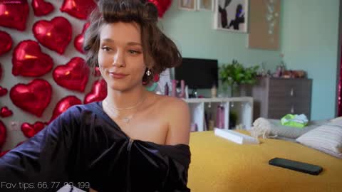 Snapshot of moni_carroll chatting on 03-02-25, 01:16 Monia Help me get 20000 subscribers online show from 03-02-25, 01:16