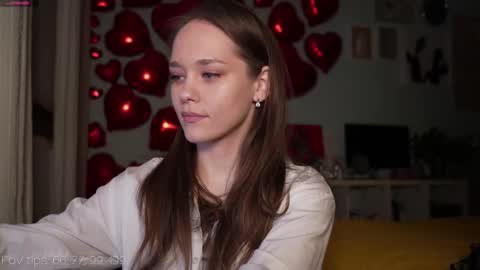 Snapshot of moni_carroll chatting on 03-06-25, 04:17 Monia Help me get 20000 subscribers online show from 03-06-25, 04:17