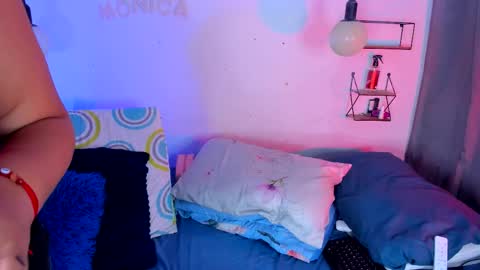 aleja      independent model       online show from 11-12-25, 03:18