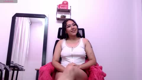 Snapshot of monica_cardenas chatting on 12-03-25, 02:52 ATENEA online show from 12-03-25, 02:52