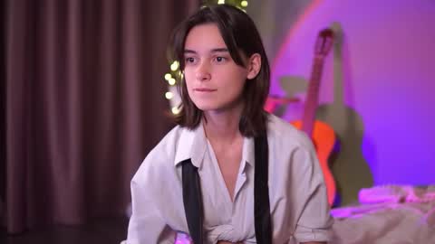 monica_law_ online show from 10-31-25, 04:24