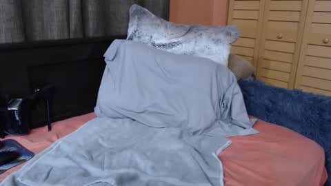 Monica Leigh online show from 12-16-25, 02:00