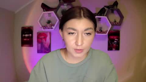 Snapshot of monica_sweets chatting on 09-27-25, 10:20 sweet girl and shine body online show from 09-27-25, 10:20