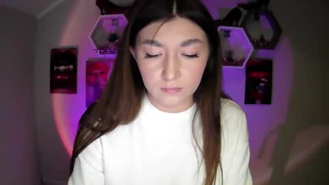 Snapshot of monica_sweets chatting on 09-29-25, 11:04 sweet girl and shine body online show from 09-29-25, 11:04