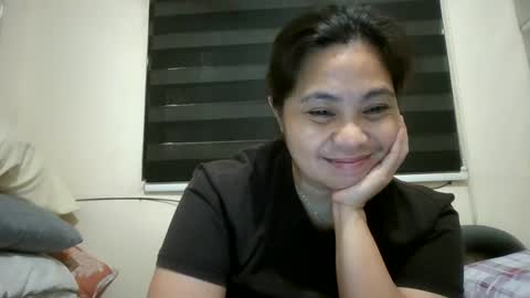 Snapshot of monicabrave79 chatting on 02-20-25, 05:44 monicabrave79 online show from 02-20-25, 05:44