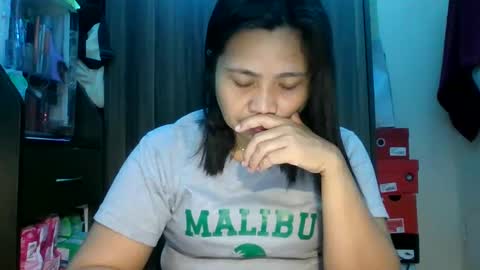 Snapshot of monicabrave79 chatting on 02-27-25, 12:54 monicabrave79 online show from 02-27-25, 12:54
