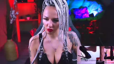 Monika online show from 02-11-25, 12:05