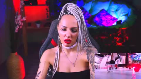 Monika online show from 02-12-25, 11:40