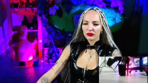 Monika online show from 11-16-25, 10:32