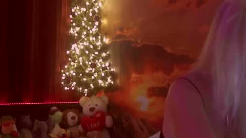 Snapshot of monicutex chatting on 12-22-24, 03:22 Monika online show from 12-22-24, 03:22