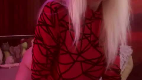 Snapshot of monicutex chatting on 10-01-25, 01:55 Monika online show from 10-01-25, 01:55