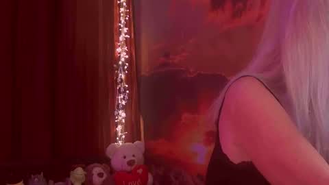 Monika    online show from 11-27-25, 02:46