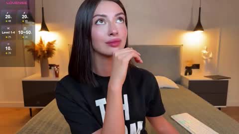 Monika online show from 11-08-25, 09:09