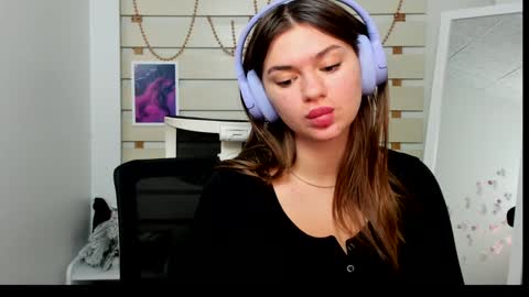 Monika online show from 01-23-25, 10:01