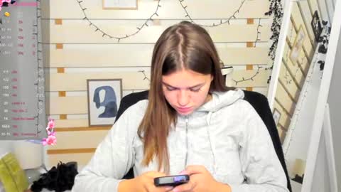 Monika online show from 11-28-25, 12:19