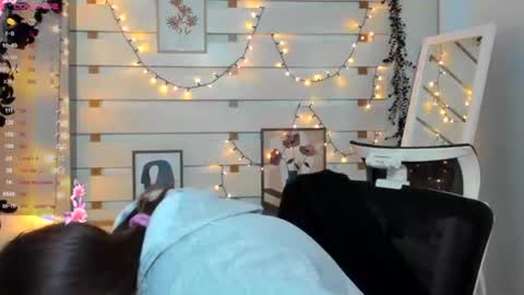 Monika online show from 01-08-26, 01:57