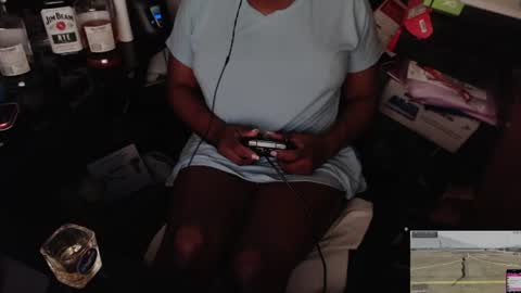 Snapshot of moniquemiles chatting on 06-20-26, 07:44 Monique Miles online show from 06-20-26, 07:44