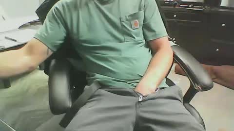 Snapshot of monkeypants04 chatting on 06-08-26, 04:51 monkeypants04 online show from 06-08-26, 04:51