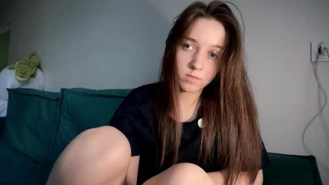 Snapshot of monnymoonn chatting on 02-25-26, 09:08 Mary online show from 02-25-26, 09:08