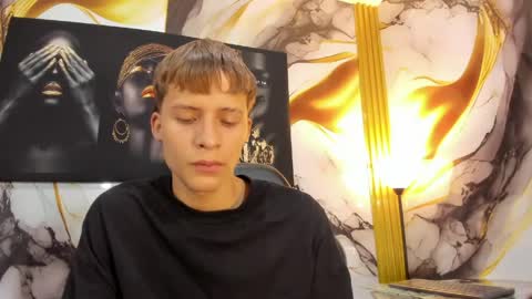 Snapshot of mono_blonde chatting on 05-29-26, 11:30 mono_blonde online show from 05-29-26, 11:30