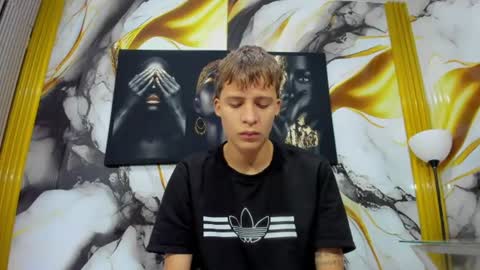 Snapshot of mono_blonde chatting on 06-19-26, 11:47 mono_blonde online show from 06-19-26, 11:47
